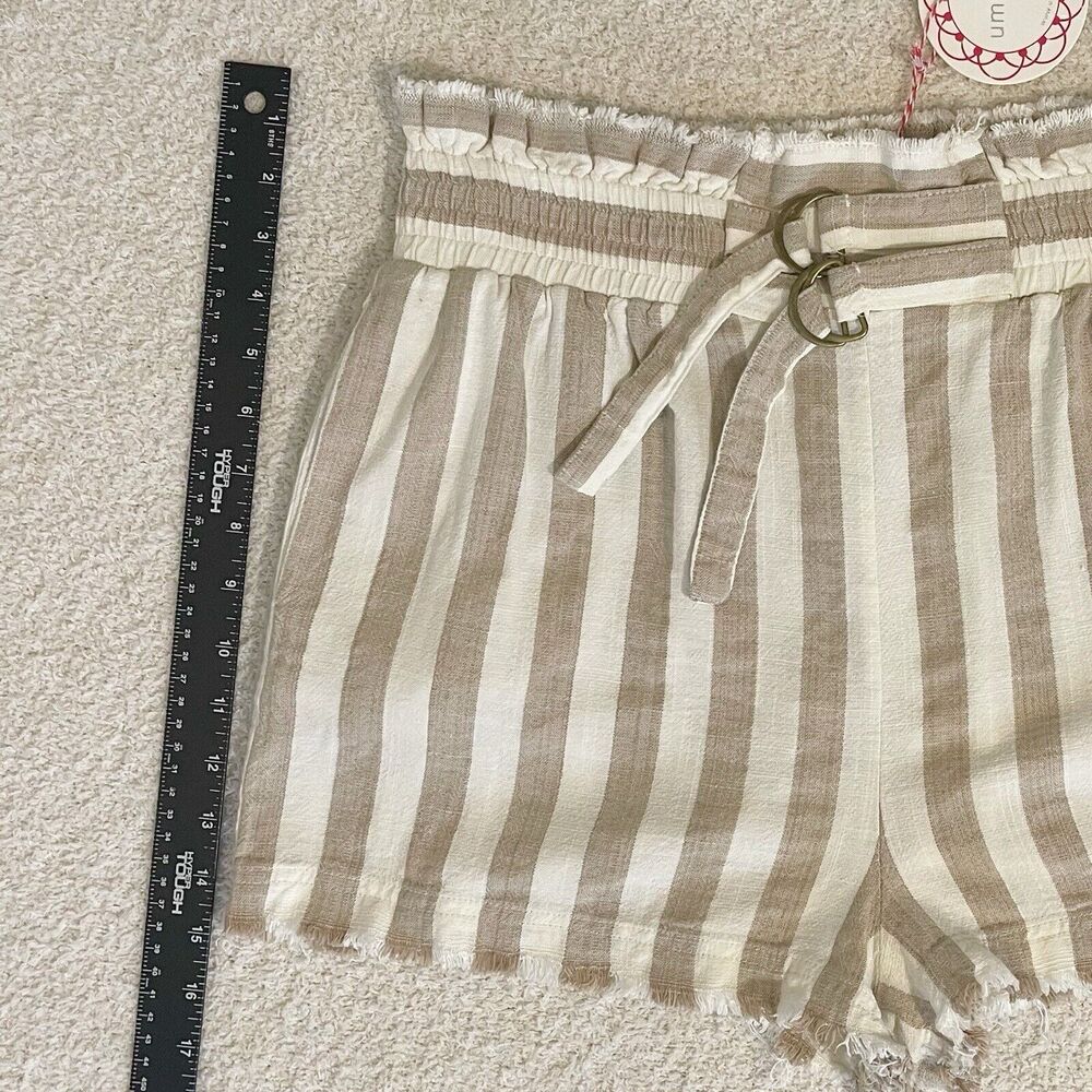 Umgee *New* Striped Shorts Size Medium Cream Beige Cotton Linen Boho Neutral NWT - Picture 4 of 7